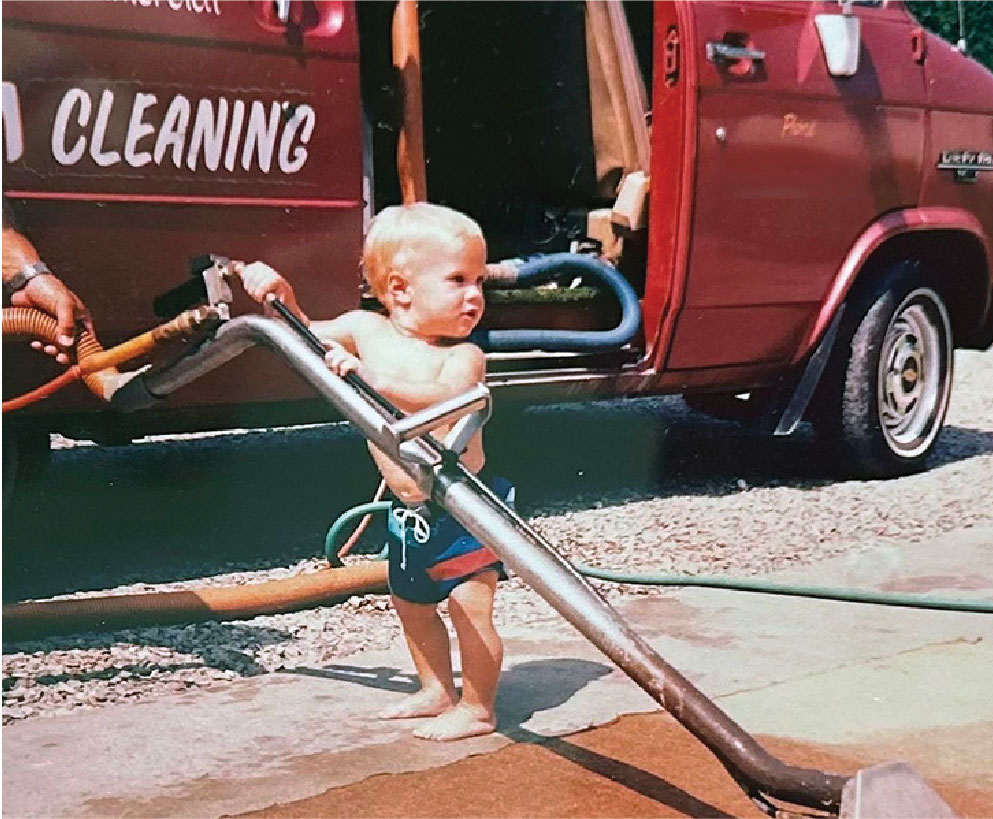 Little Tom learning the cleaning process from his childhood