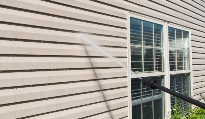 House siding pressure washing