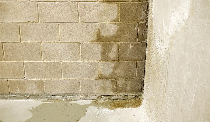 Water damaged wall due to pipe leakage